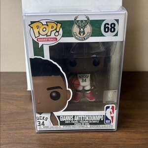 Funko Pop! Giannis Antetokounmpo in Green and White #68